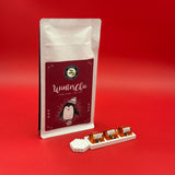 Winter Chai (100g) und Ferrero Küsschen auf handgegossenem Schneeflocken-Halter